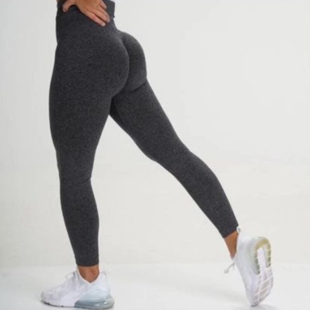 NVGTN black speckled NV leggings